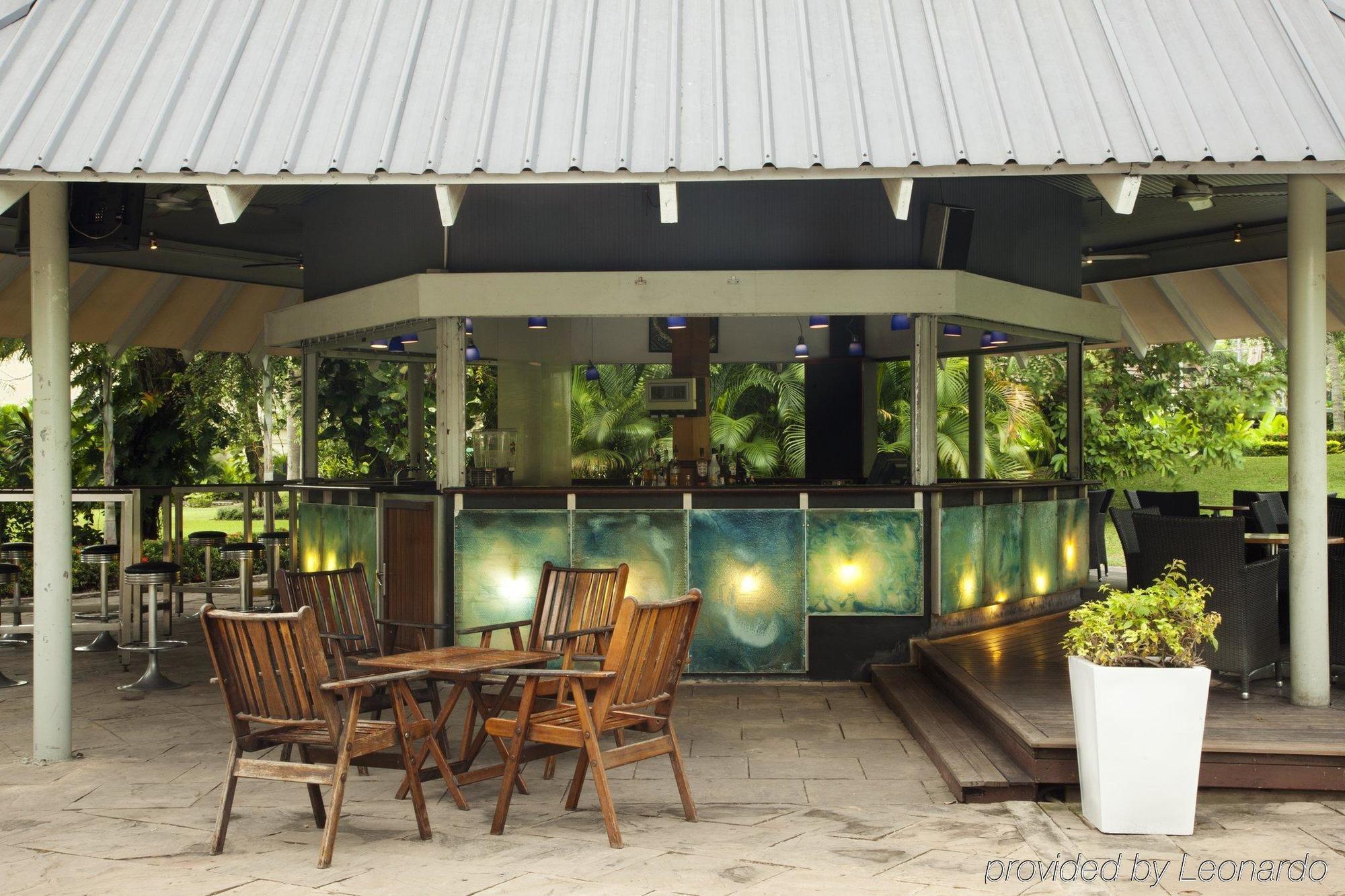 Holiday Inn & Suites Port Moresby By Ihg Exterior foto